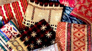 Kain Tradisional Jadi Andalan Tren Fashion Modern di Indonesia